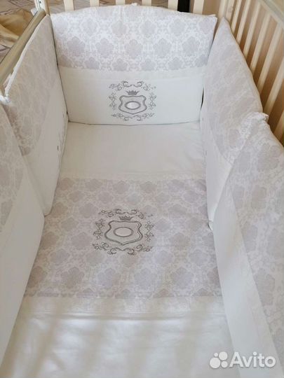 Комплект в детскую кроватку (бортики)