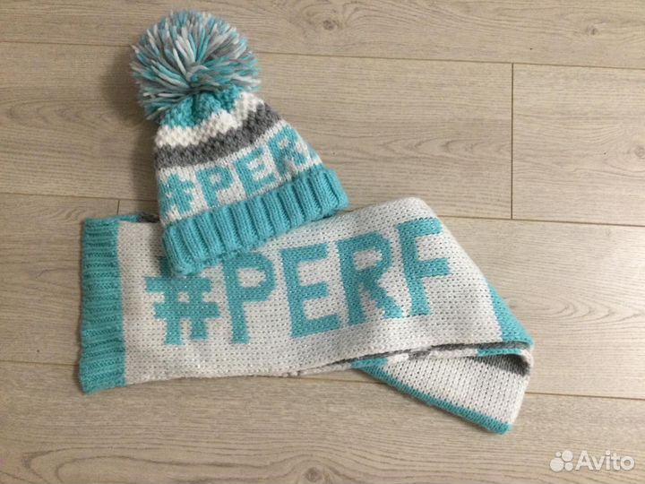 Комплект шапка и шарф для девочки