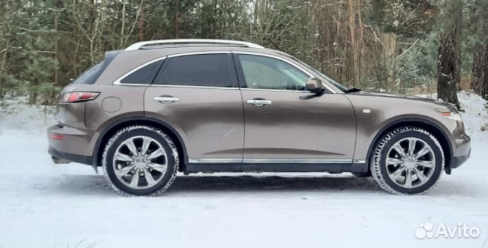 В разборе Infiniti FX