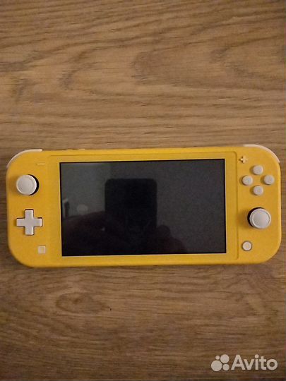 Nintendo switch lite с чехлом
