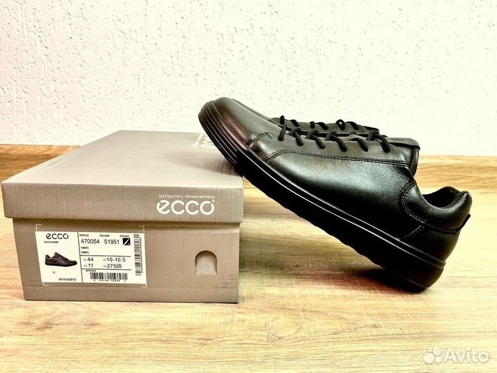 Кроссовки Ecco осенние