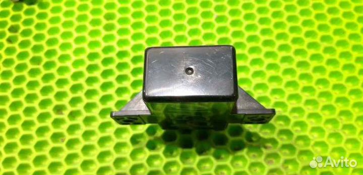 Блок управления центральным замком Chevrolet J200