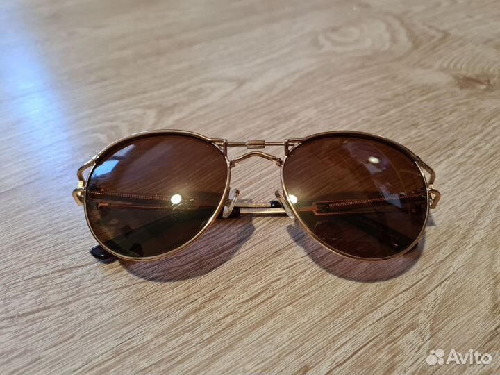 Солнцезащитные очки