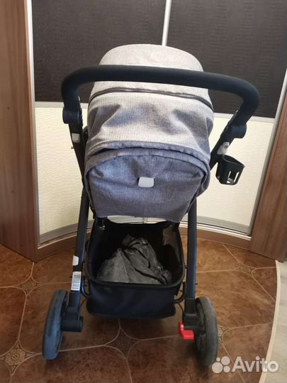 Прогулочная коляска книжка