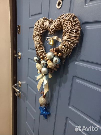 Рождественский венок на входную дверь