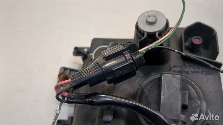 Фара противотуманная левая Infiniti QX56