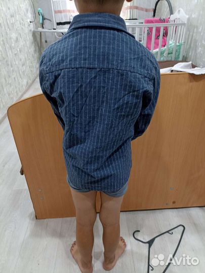 Отдам вещи на мальчика первый класс