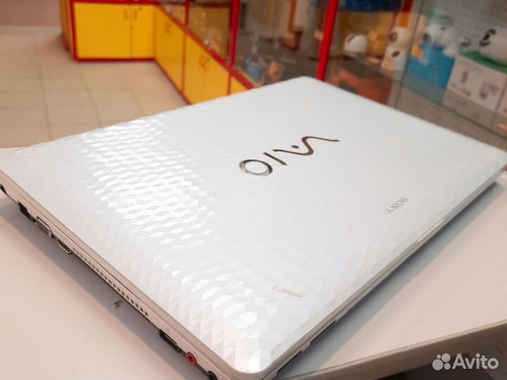 Sony vaio pcg 71811v