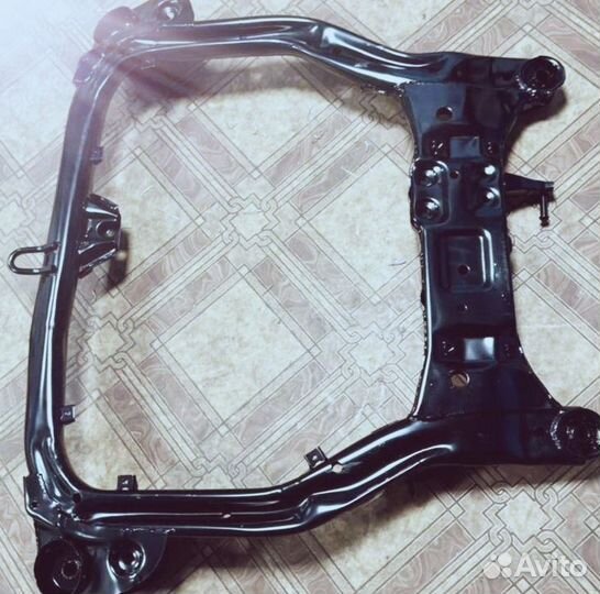 Подрамник пeрeдний кiа сeed