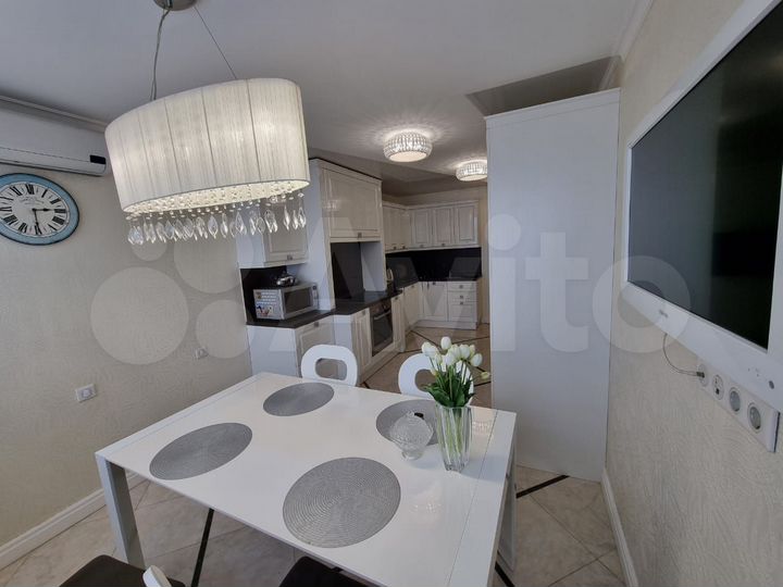 4-к. квартира, 114 м², 9/14 эт.