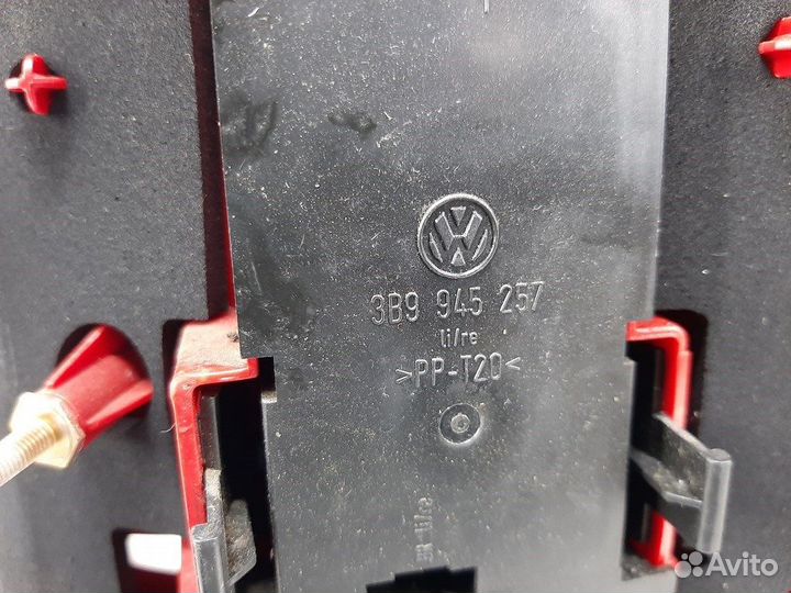 Фонарь для Volkswagen Passat 5