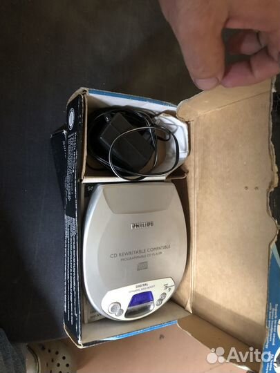Портативный CD-плеер (дискман ) Philips ax1001