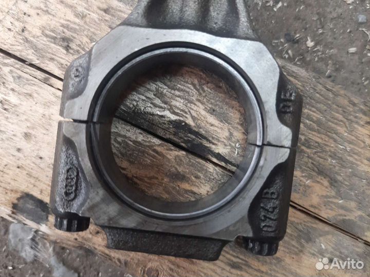 Volkswagen t4 2.4 ааb поршень