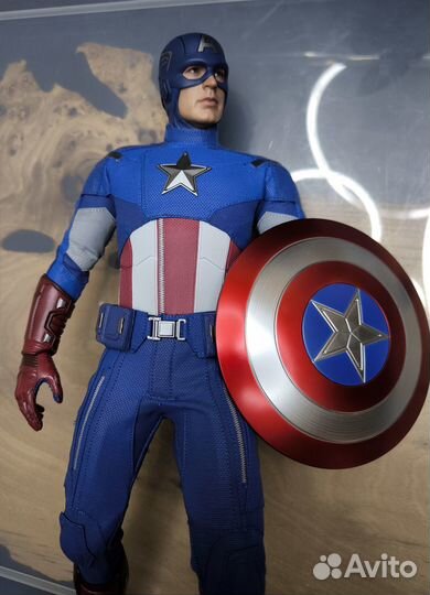 Фигурка Hot Toys Капитан Америка V2012