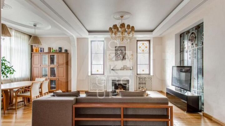 Коттедж 603 м² на участке 37 сот.