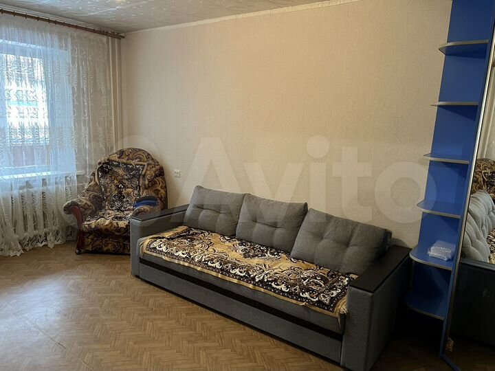 2-к. квартира, 58 м², 1/10 эт.