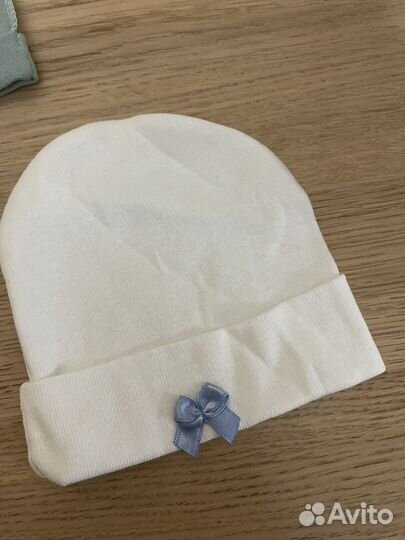 Комплект шапочек для новорожденного