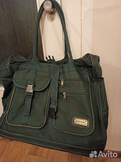 Сумка дорожная на колесах бу