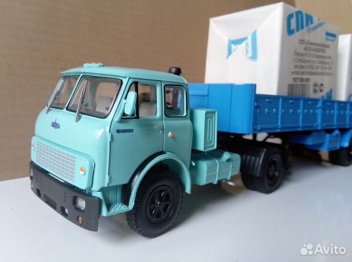 Маз 5428 бирюзовый + полуприцеп маз 5205А