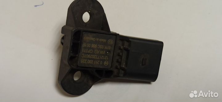 Датчик давления воздуха VAG 03C906051F Б/У