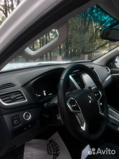 Mitsubishi Montero Sport 3.0 AT, 2023, 30 км