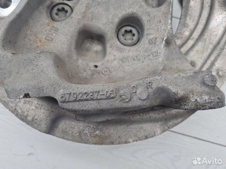 Кулак передний правый Bmw 3 F30 LCI B46B20B 2017