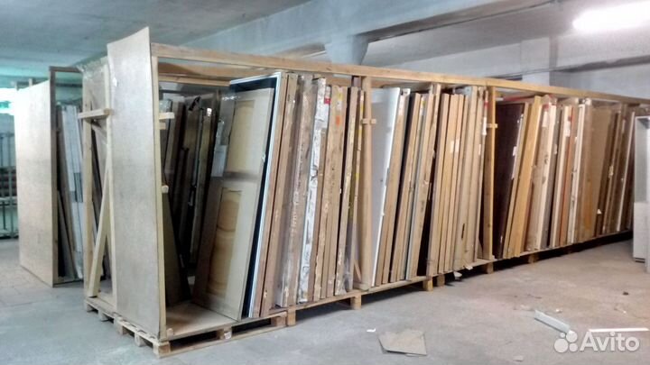 500 межкомнатных дверей, 200 замков, ручек, петель