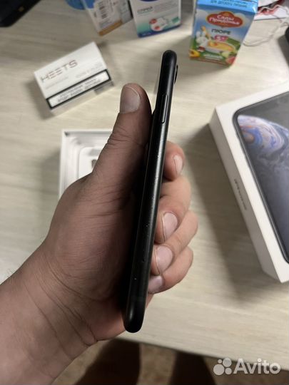 iPhone Xr, 64 ГБ