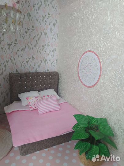 Кукольный домик с мебелью