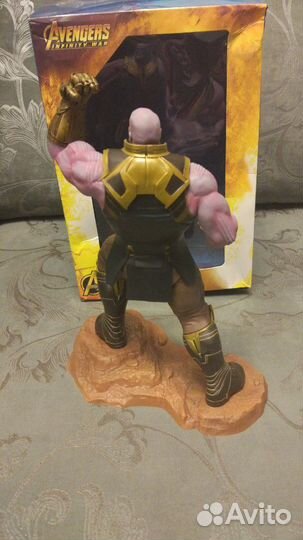 Фигурка Таноса