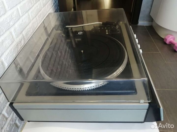 Проигрыватель винила Вега 109