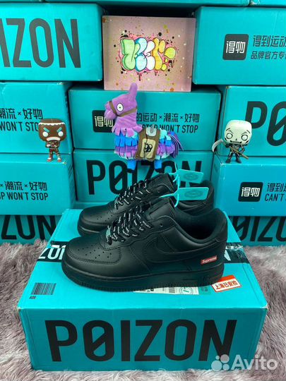 Nike Air Force x Supreme 