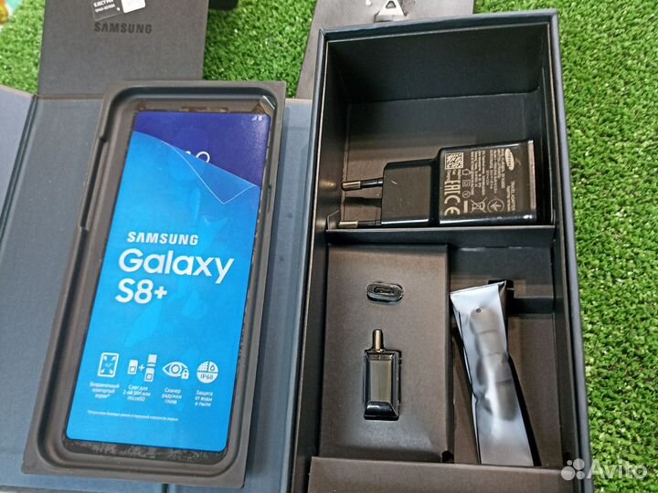 Samsung Galaxy S8+, 4/64 ГБ