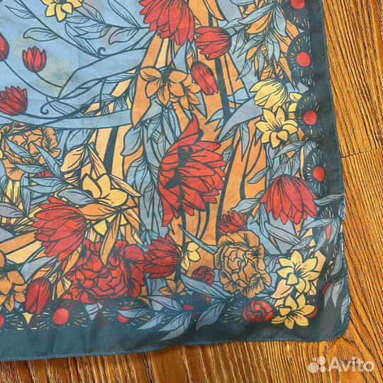 Шелковый платок новый Goroshek