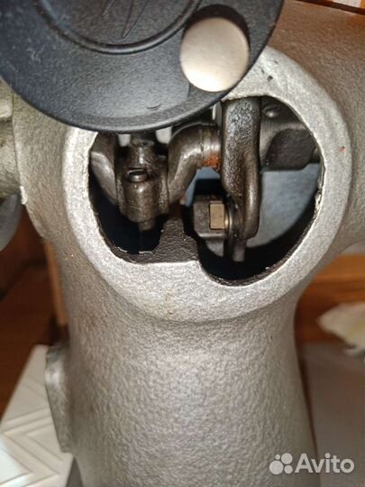 Швейная машинка ножная