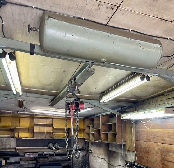 Гараж, > 30 м²