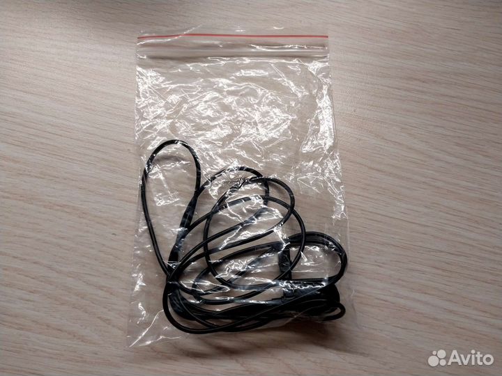 Продаю Микрофон петличный