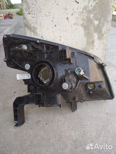 Фара Nissan Lafesta