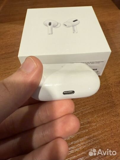 AirPods Pro первого поколения