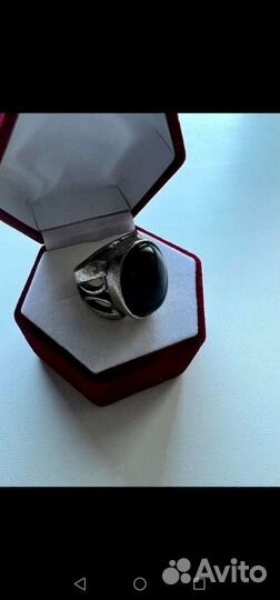 Перстень и череп ворона