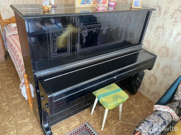 Пианино Аккорд