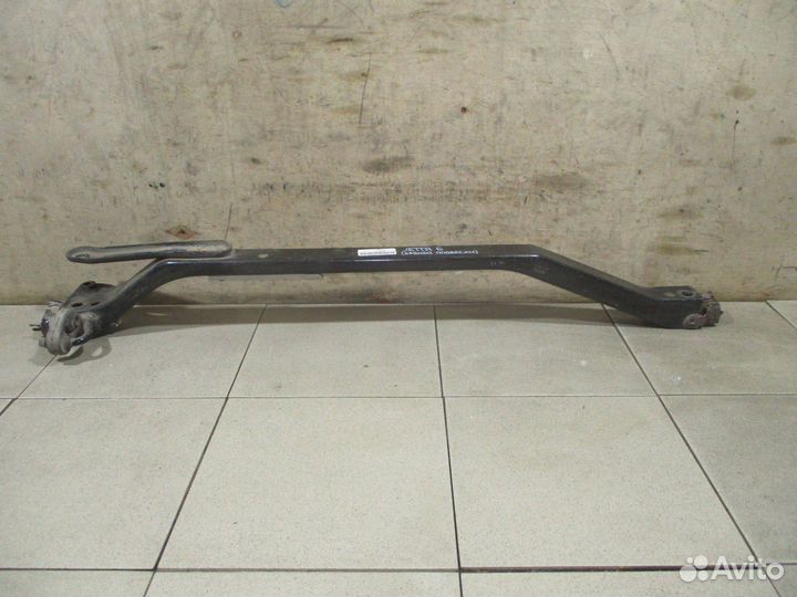 Рычаг задний поперечный VW Jetta 6 (1B)