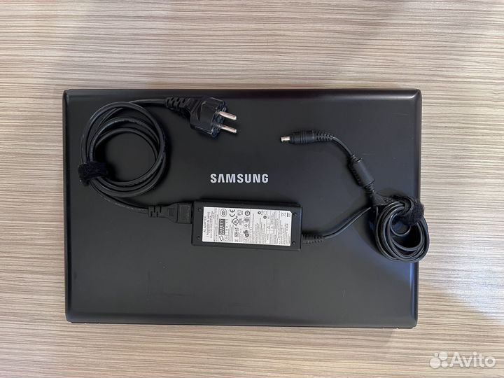 Ноутбук Samsung R519
