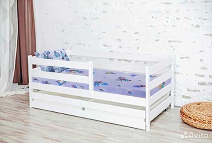 Кроватка из натурального дерева высокий борт от 2х