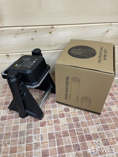 Прожектор-повербанк мощный многофункциональный