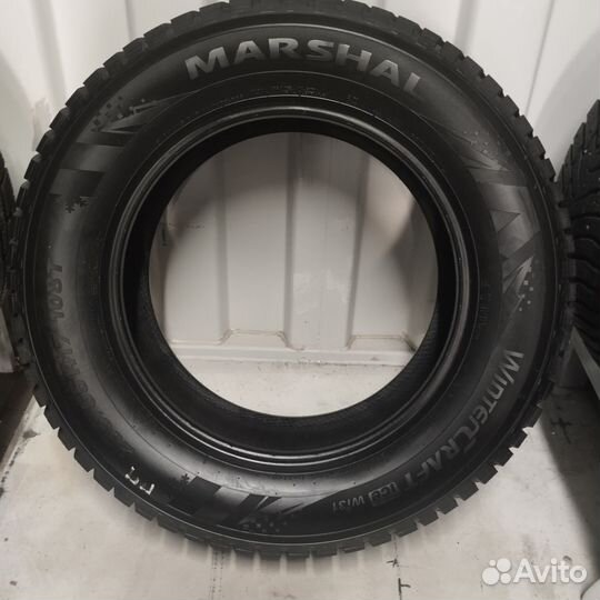 Marshal WinterCraft Ice WI31 235/65 R17 108T