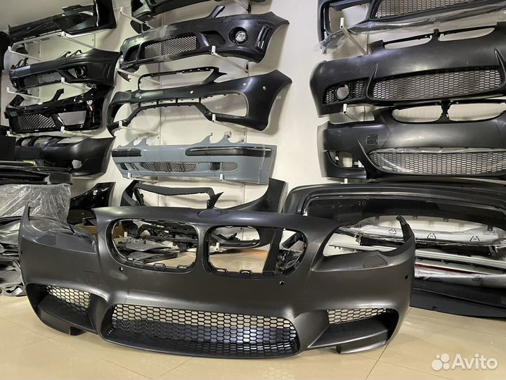 Бампер передний бмв Ф10. M5
