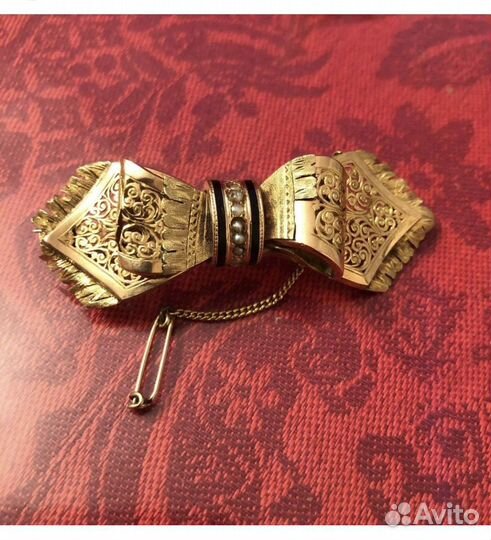 Золотая брошь 56 проба