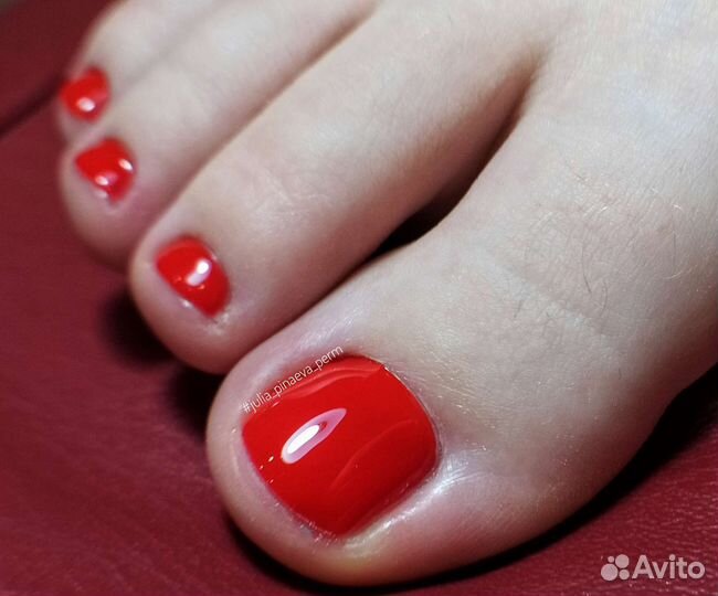 Маникюр, педикюр, наращивание ногтей