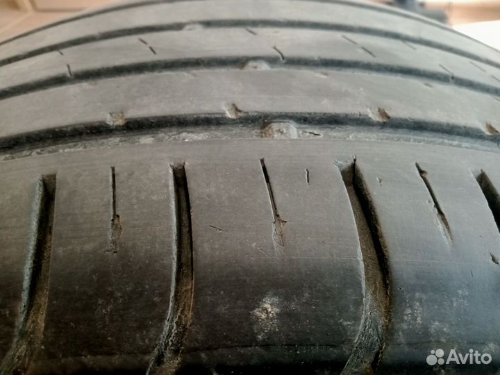 Kumho Ecsta HS51 215/55 R17 94W